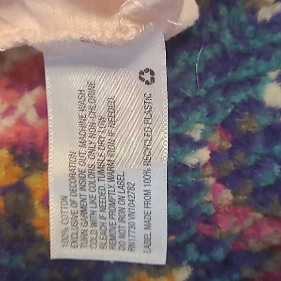 Embroidered Bird 🐦 Tee - Picture 4 of 4